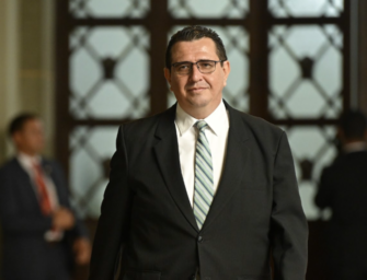 Gabriel García Luna asume la jefatura del Ministerio Público en medio de celebraciones