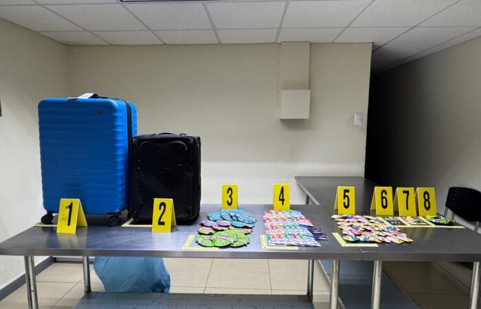 MP y PNC capturan en La Aurora a mujer con presunta heroína y marihuana