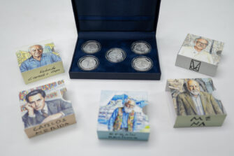 Banguat lanza colección de monedas de plata en homenaje al arte del Centro Cívico