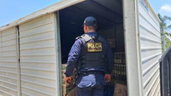 Recuperan camión con mercadería de más de Q150 mil tras asalto en Barberena