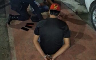 Triple captura tras asalto: escondían pistola en compartimiento secreto del vehículo