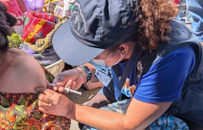 Vacunan a más de 294 mil contra sarampión y refuerzan campañas