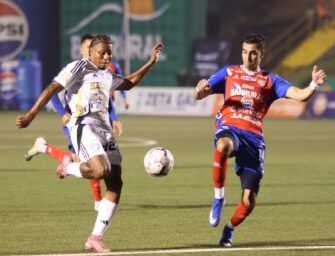 La intensa semifinal entre Chivos y Cremas se resolverá en Quetzaltenango