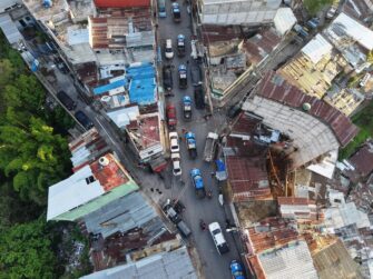 Ejecutan 27 allanamientos contra extorsiones en El Gallito, Guatemala