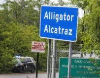 Florida cierra el polémico centro migratorio Alligator Alcatraz tras casi 21 mil deportaciones