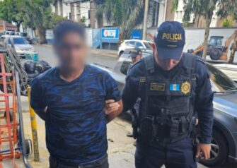 Capturan a asaltante en zona 9 y recuperan dinero robado durante operativo policial