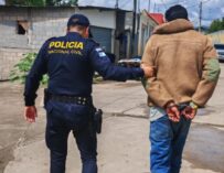Capturan a hombre señalado de atacar con machete a su exconviviente en Santa Rosa