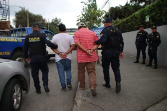 Capturan a presuntos motoladrones vinculados a asaltos en la capital y municipios cercanos