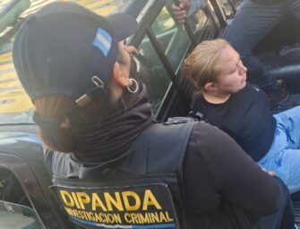 Capturan a dos mujeres señaladas por asesinato y vínculos con pandillas en Santa Catarina Pinula