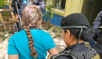 Capturan a seis personas por lavado de dinero en tres departamentos
