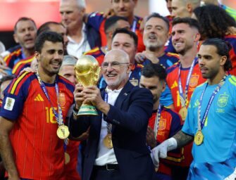 Luis de la Fuente entra en la historia del futbol mundial