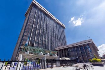 Finanzas alerta que eliminar impuestos aleja a Guatemala del grado de inversión