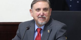 Miquel Cortés presidirá comisión para elegir al próximo contralor