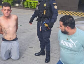 MÁS DETALLES | Capturan a dos hombres tras atropellar a agentes de la PNC en Villa Nueva