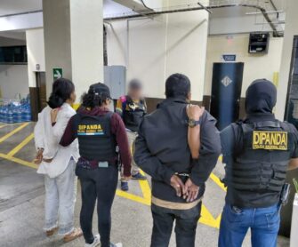 PNC frustra presunto ataque armado y detiene a dos sospechosos