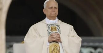 Papa León XIV pide detener los ataques en Oriente Medio