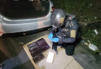 Incautan ocho paquetes de cocaína valorados en Q800 mil