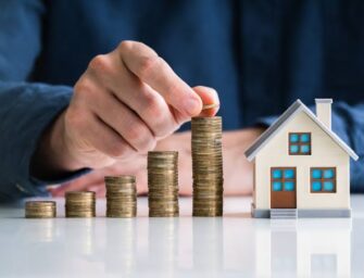 Arévalo sanciona cambios al impuesto sobre inmuebles