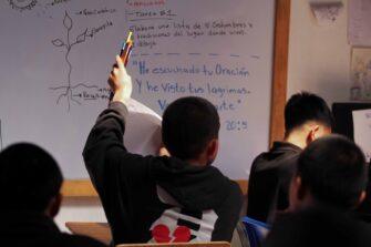 Más de 59 mil estudiantes no tendrán clases por actividad volcánica