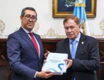 Finanzas entrega al Congreso el plan del presupuesto de Q192 mil millones