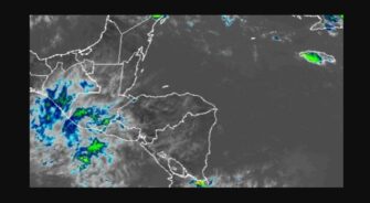 Onda tropical provoca lluvias fuertes y activa alertas en Guatemala