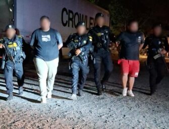 Dos presuntos coyotes son capturados y seis extranjeros son rescatados
