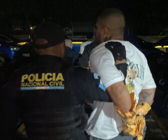 Capturan a cuatro salvadoreños tras denuncia por disparos en Amatitlán