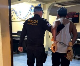 Capturan a señalado de atacar a machetazos a dos trabajadores bancarios en Petén