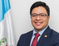Congreso elige a Elfego Castañón como jefe de la Contraloría