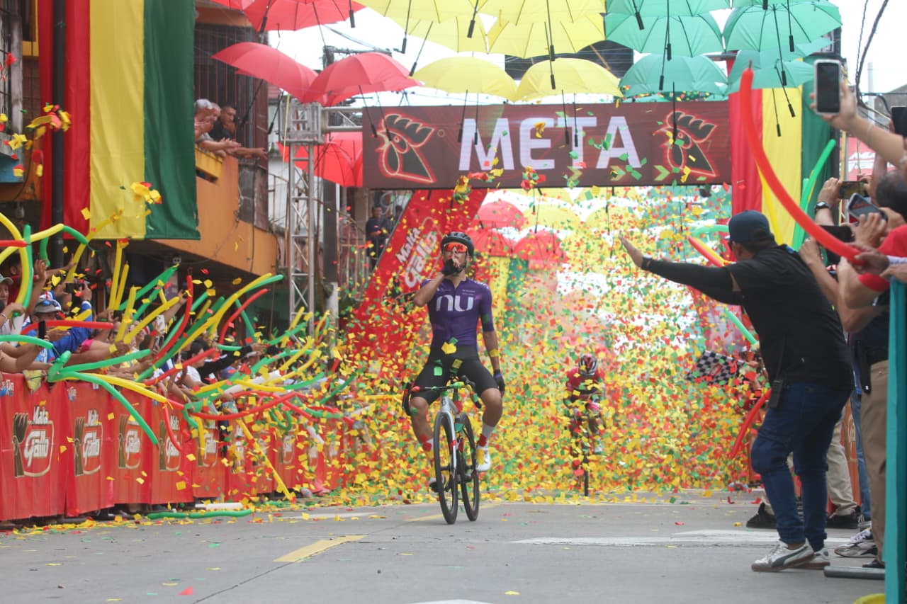 Jhonatan Chávez gana la cuarta etapa de la Vuelta a Guatemala 2026