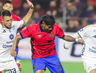 Municipal remonta ante Comunicaciones y gana el Clásico 339