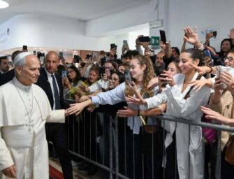 Vaticano confirma éxito de cirugía pulmonar del papa León XIV