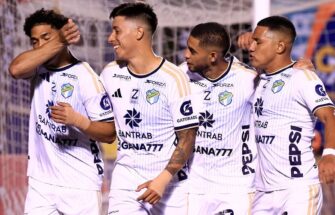 Antigua mantiene el liderato, pero se reduce la ventaja en el Apertura 2026